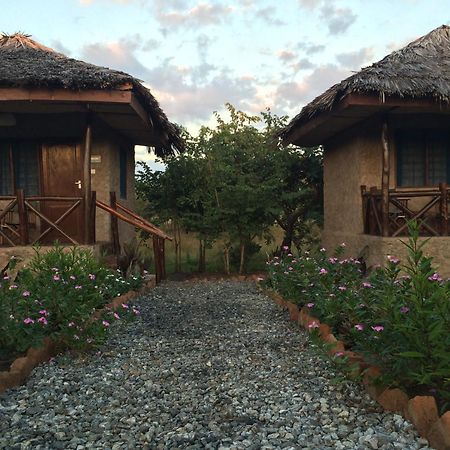 Camp Bastian Mikumi Villa Ruang foto