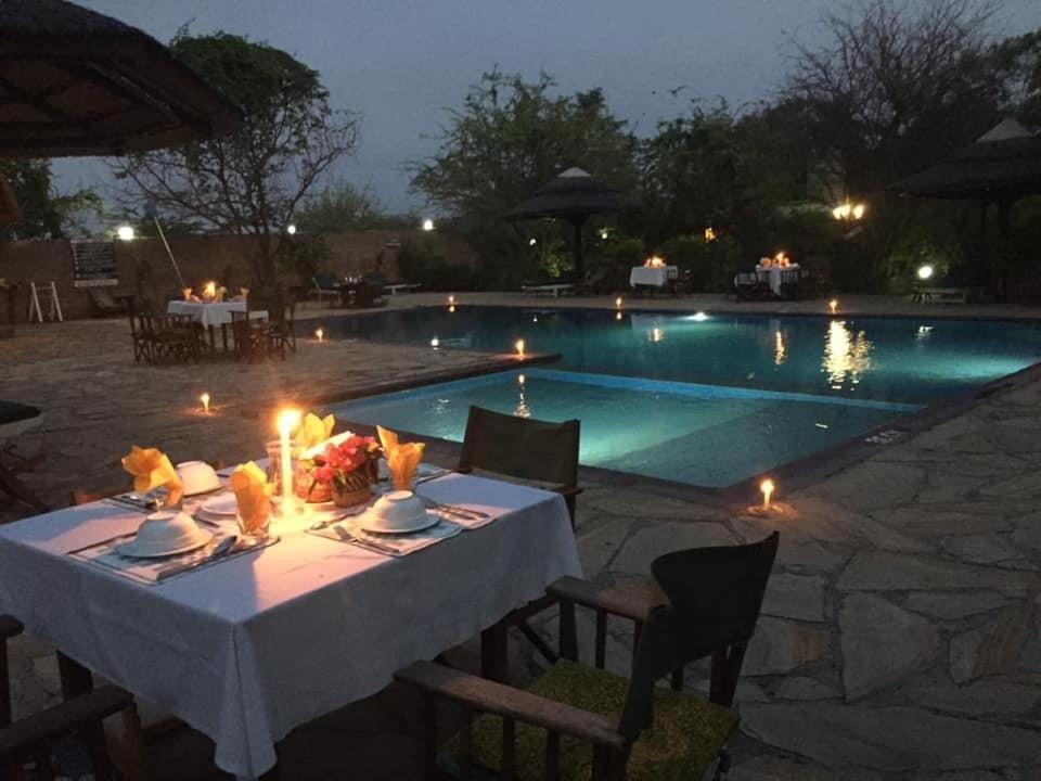 Camp Bastian Mikumi Villa Bagian luar foto