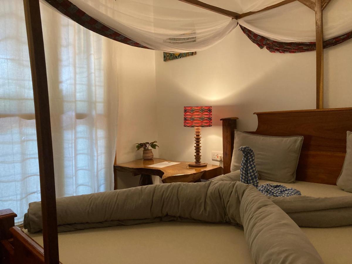 Camp Bastian Mikumi Villa Bagian luar foto