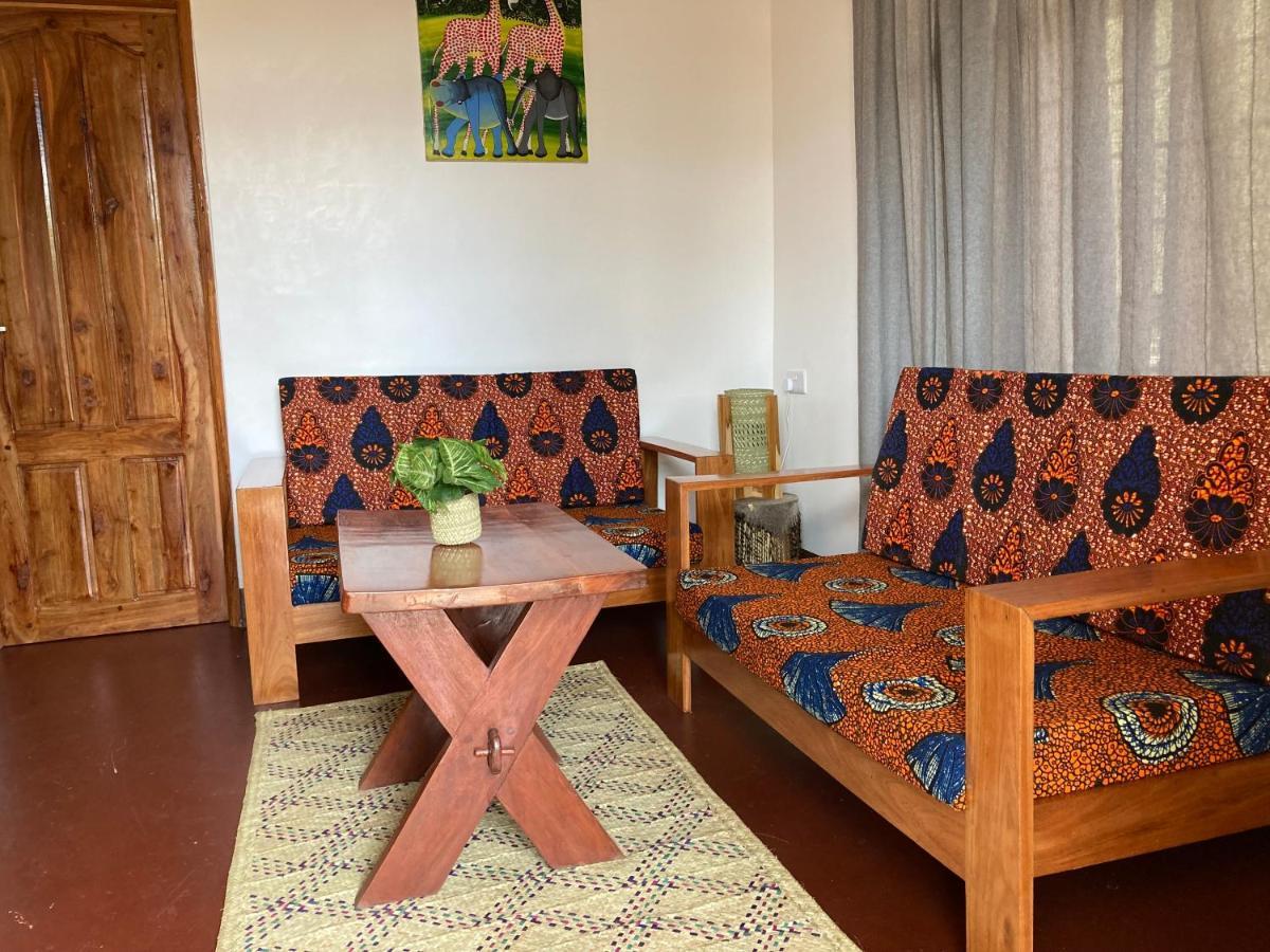 Camp Bastian Mikumi Villa Bagian luar foto
